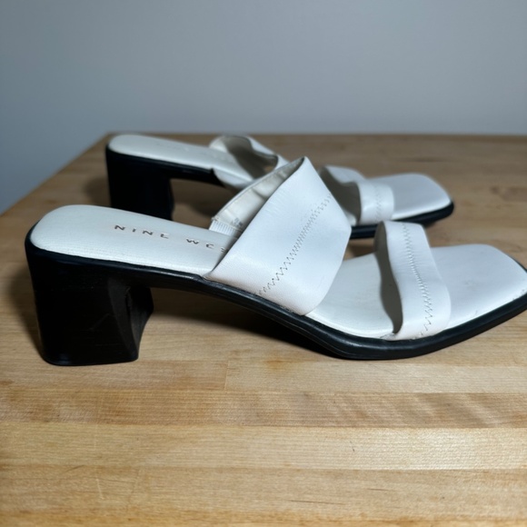 Nine West White Retro Sandal Size 8M - Picture 4 of 5
